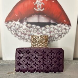 🎁 Christian Louboutin Panettone Wallet Plum